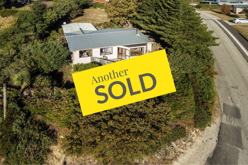 127 Lakeview Terrace, Lake Hāwea - Carousel 1