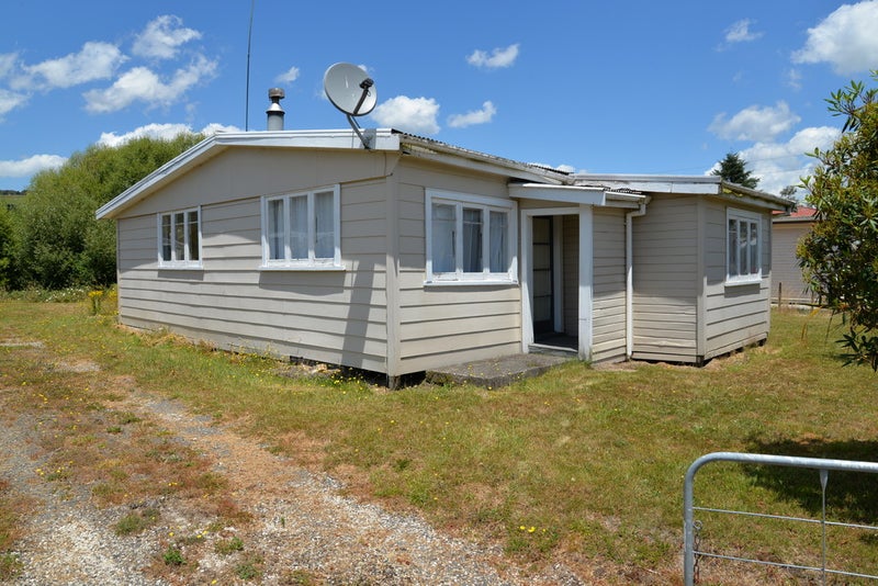 64 Ellis Road, Te Kuiti - Carousel 1
