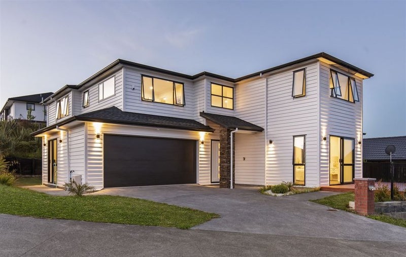 1 Tirohanga Crescent, Stanmore Bay, Whangaparaoa - Carousel 1