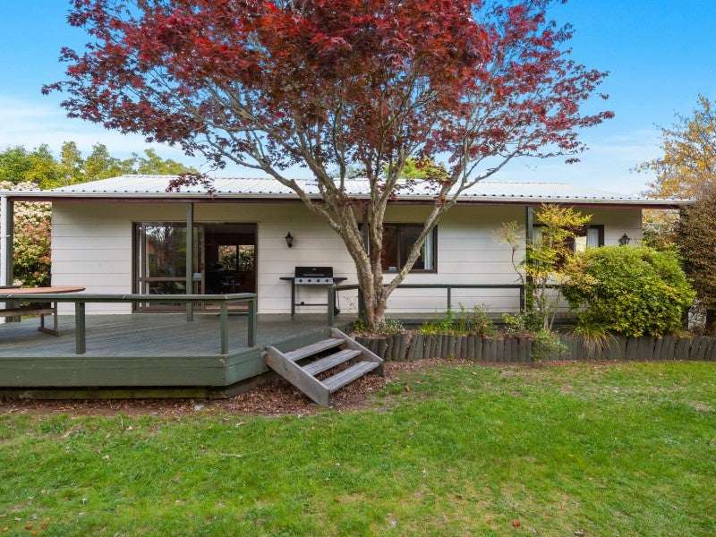 6 Susan Lane, Kinloch, Taupō - Carousel 17