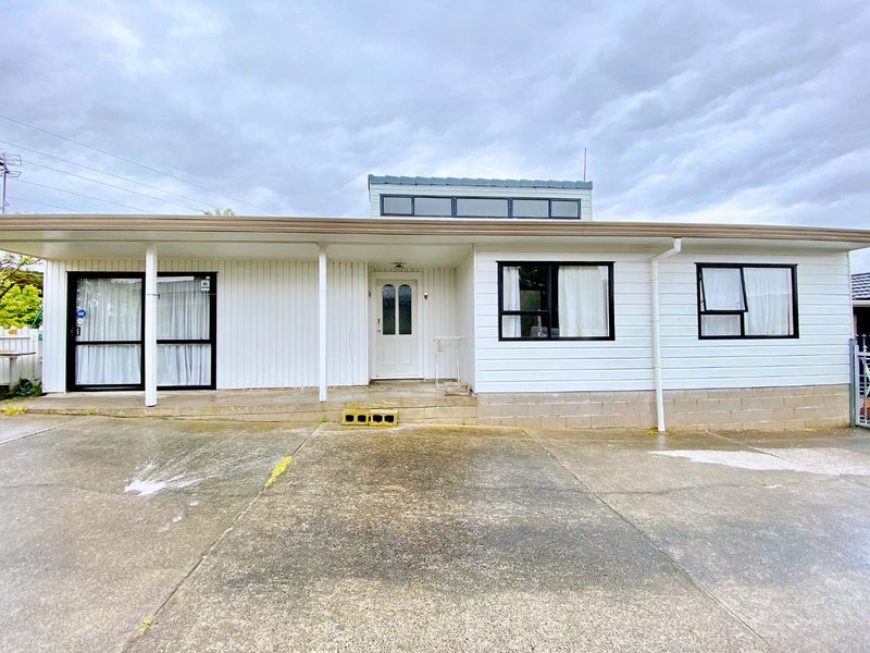 109 Everglade Drive, Totara Heights, Auckland - Carousel 1