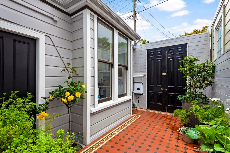 18 Bidwill Street, Mount Cook, Wellington - Carousel 2