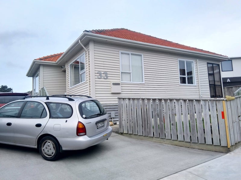 33 Bracken Road, Paparangi, Wellington - Carousel 1
