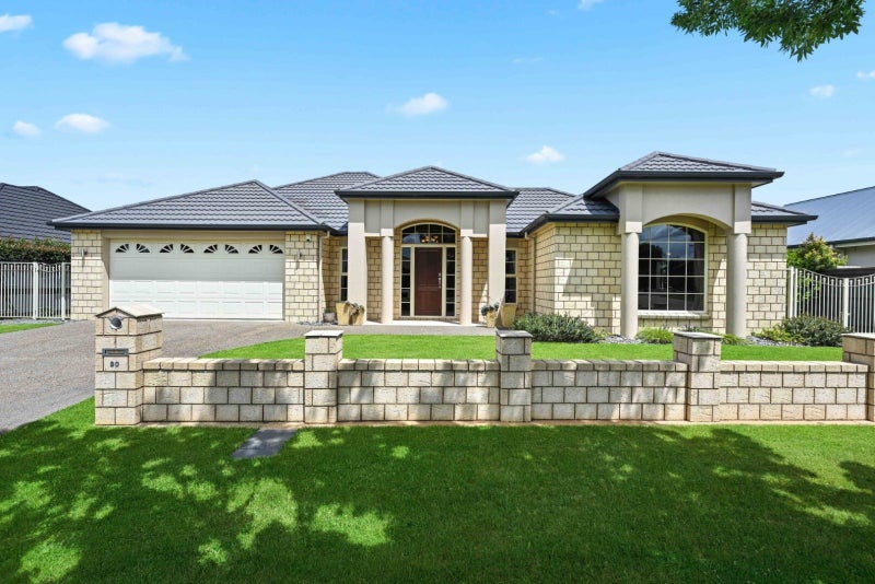 90 Huntington Drive, Huntington, Hamilton - Carousel 2