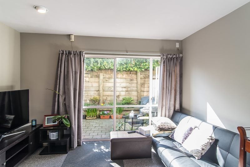 18/20 Thompson Street, Mount Cook, Wellington - Carousel 2