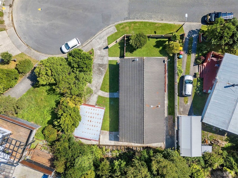 9 Bobstay Lane, Whitby, Porirua - Carousel 19