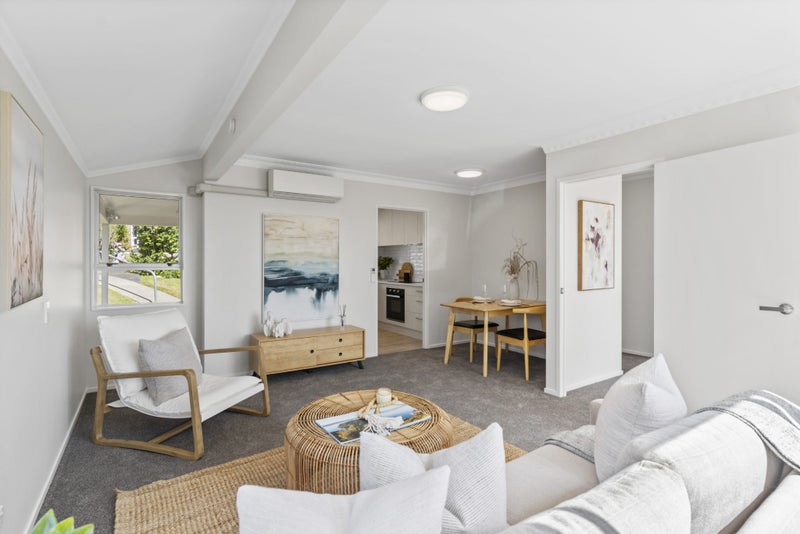 4 Woodside Avenue, Northcote, Auckland - Carousel 1