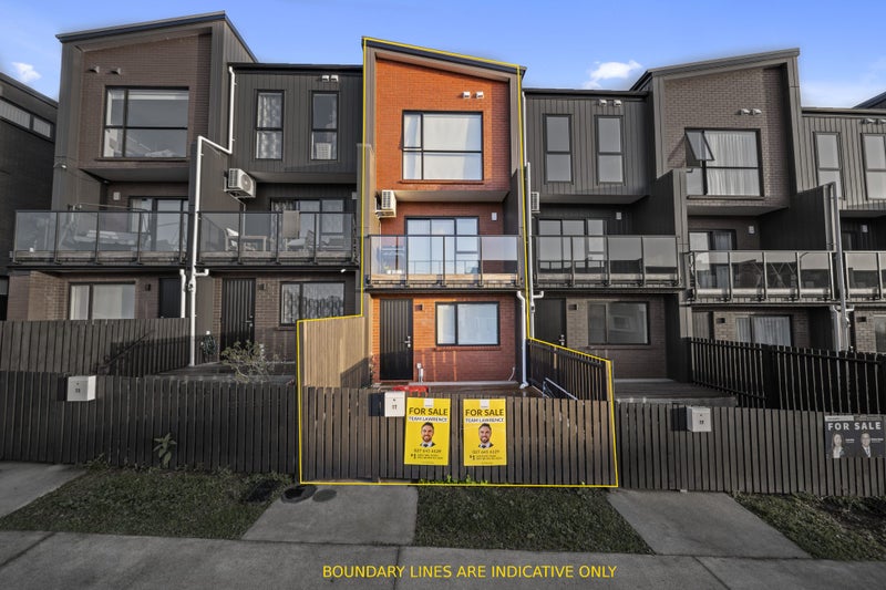 17 Papatahi Lane, Flat Bush, Auckland - Carousel 1