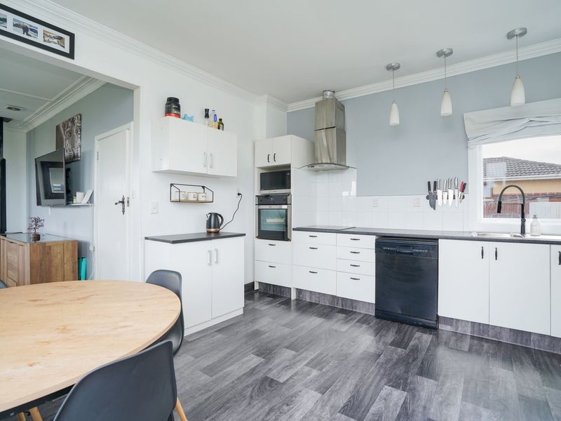 200 Pomona Street, Strathern, Invercargill - Carousel 2