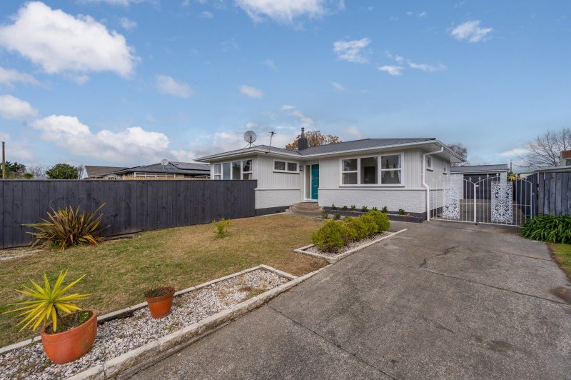 5 Sunderland Drive, Flaxmere, Hastings - Carousel 1