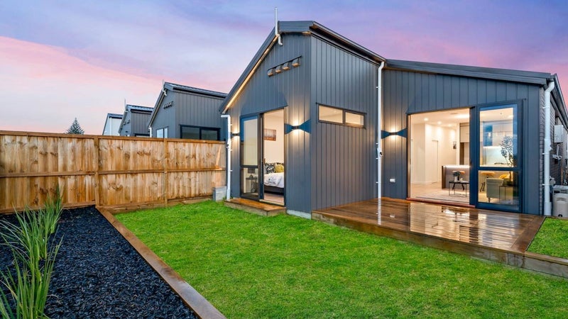 74 Puwha Street, Massey, Auckland - Carousel 1