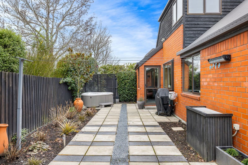 2/6 Chepstow Avenue, Fendalton, Christchurch - Carousel 22