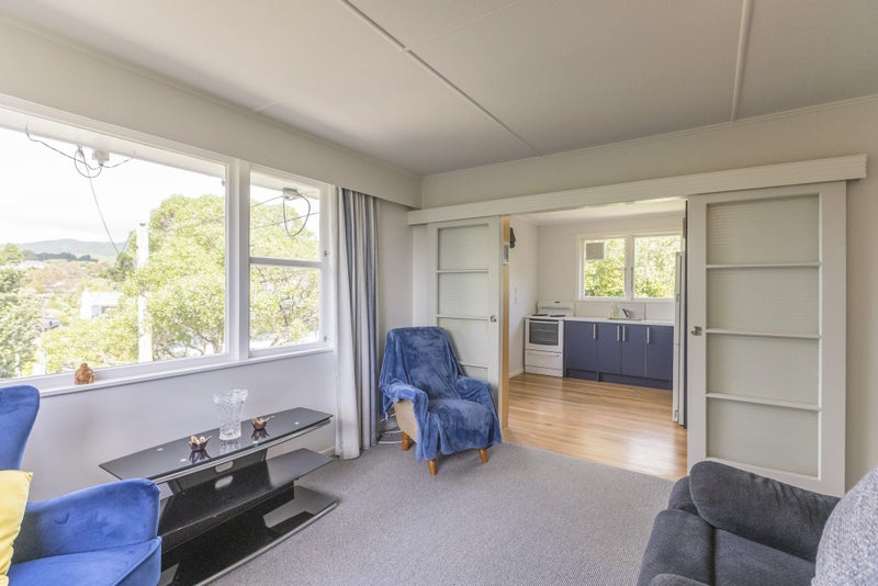 2/10 Ernest Street, Rānui, Porirua - Carousel 2