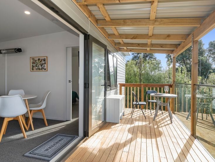 18 Albert Crescent, Ostend, Waiheke Island - Carousel 1