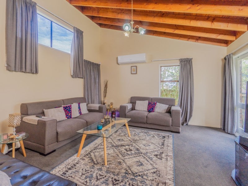 2/493 Richardson Road, Mount Roskill, Auckland - Carousel 1