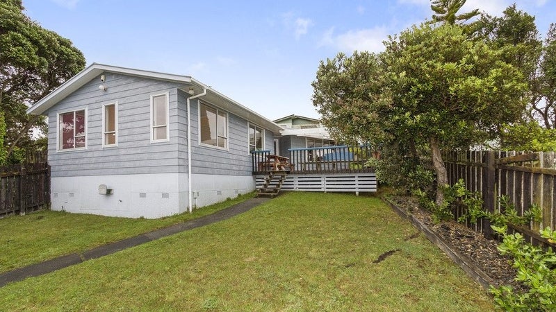 58 Grays Road, Camborne, Porirua - Carousel 1