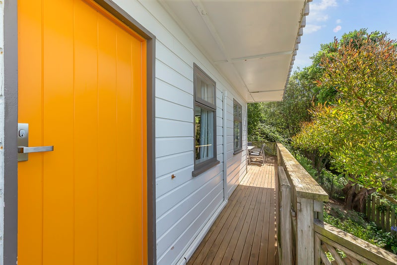 29 Houghton Bay Road, Houghton Bay, Wellington - Carousel 1