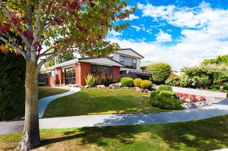 32 Rembrandt Place, Burnside, Christchurch - Carousel 1