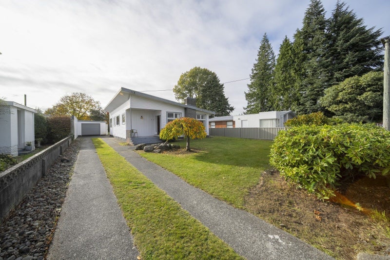 16 Bligh Street, Te Anau, Te Anau - Carousel 1