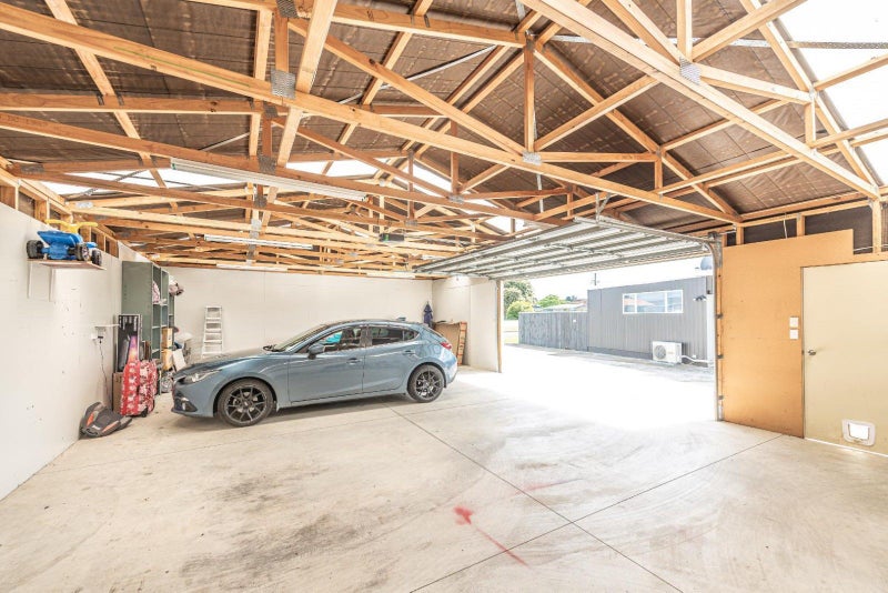 1 Cornwall Road, Springvale, Whanganui - Carousel 11