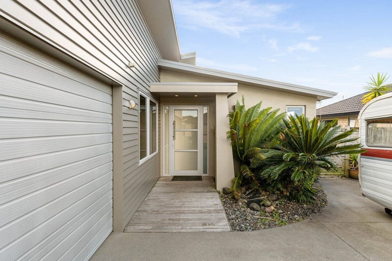 14 Waterford Park Drive, Papamoa Beach, Papamoa - Carousel 2