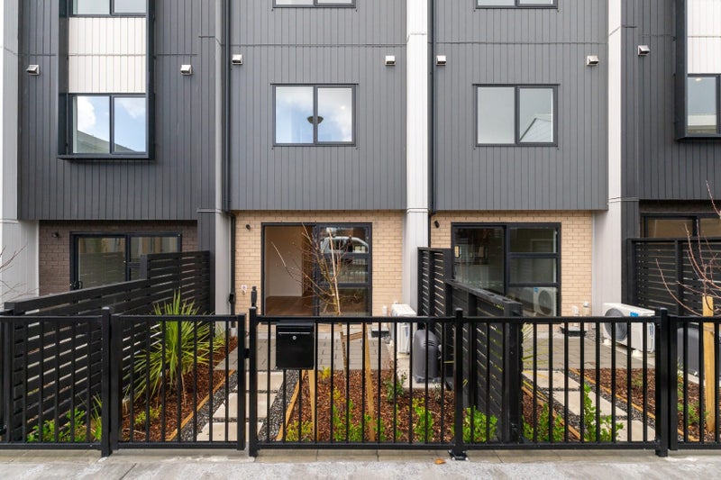 7/25 Jabuka Street, Glen Eden, Auckland - Carousel 2