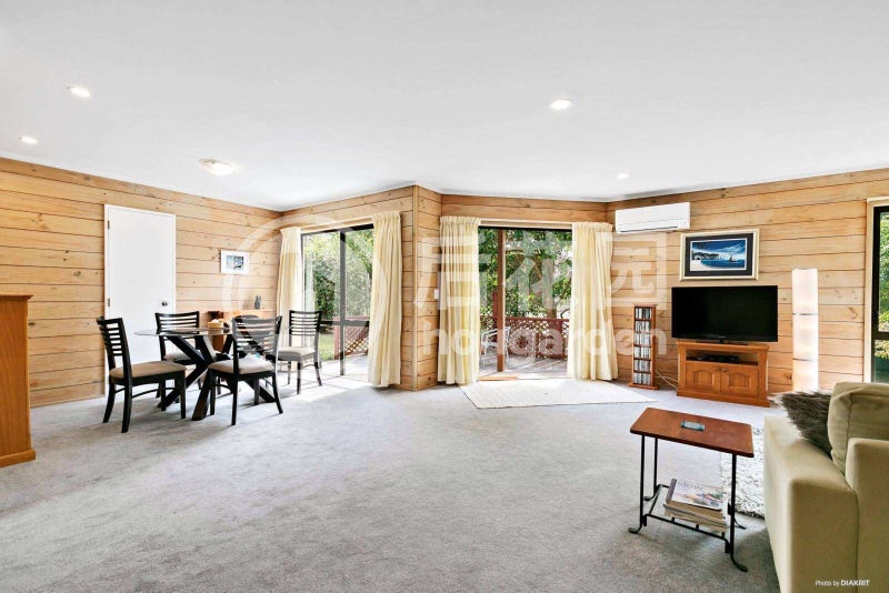 212B Norman Lesser Drive, Saint Johns, Auckland - Carousel 2