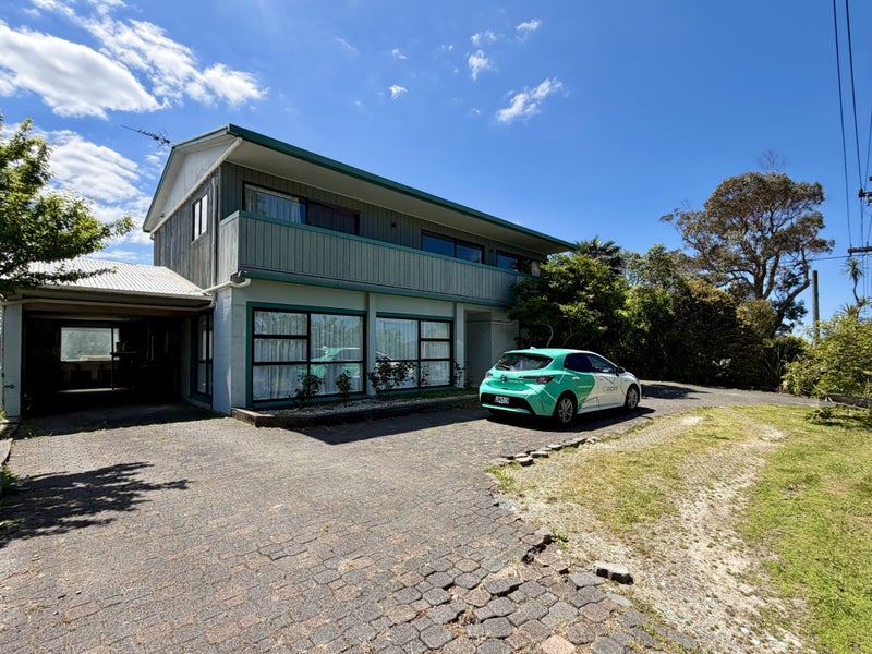 1/136 Sunset Road, Unsworth Heights, Auckland - Carousel 22