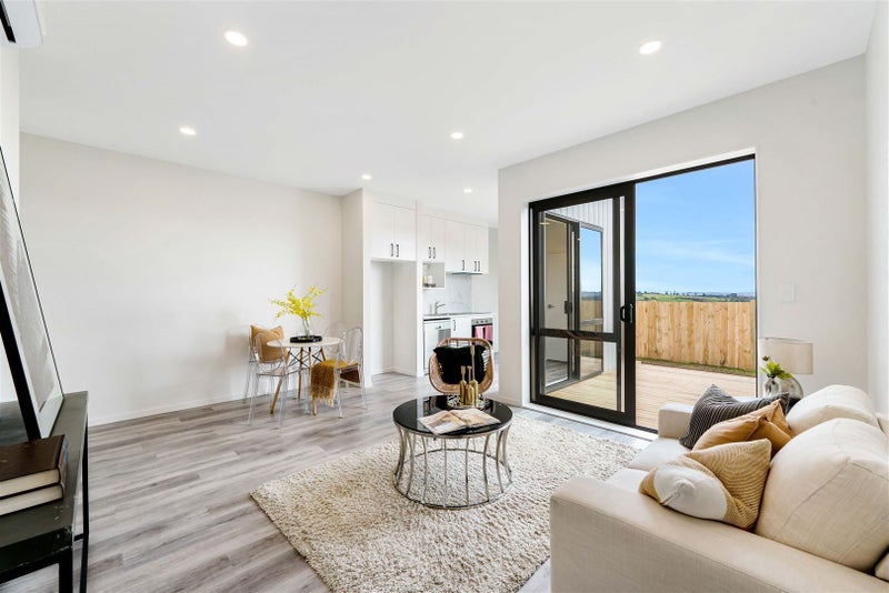 10 Kokotea Road, Massey, Auckland - Carousel 2