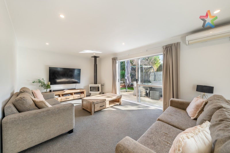 11A Riverside Drive, Waiwhetu, Lower Hutt - Carousel 2