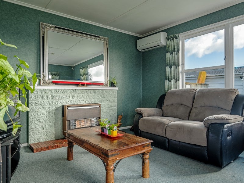 46 Sutherland Crescent, Westbrook, Palmerston North - Carousel 2