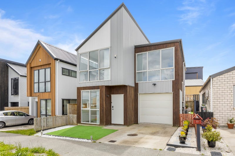 77 Matakohe Road, Westgate, Auckland - Carousel 1