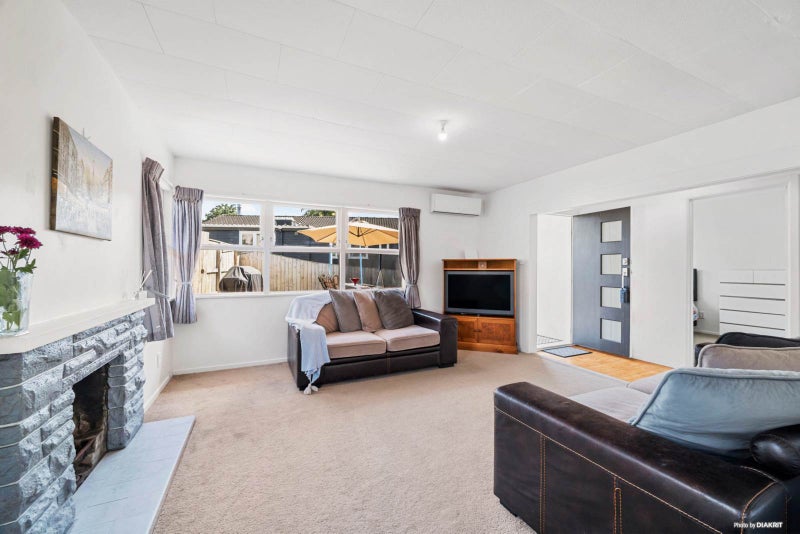83 MARLBOROUGH AVE, Glendfield, Auckland - Carousel 2