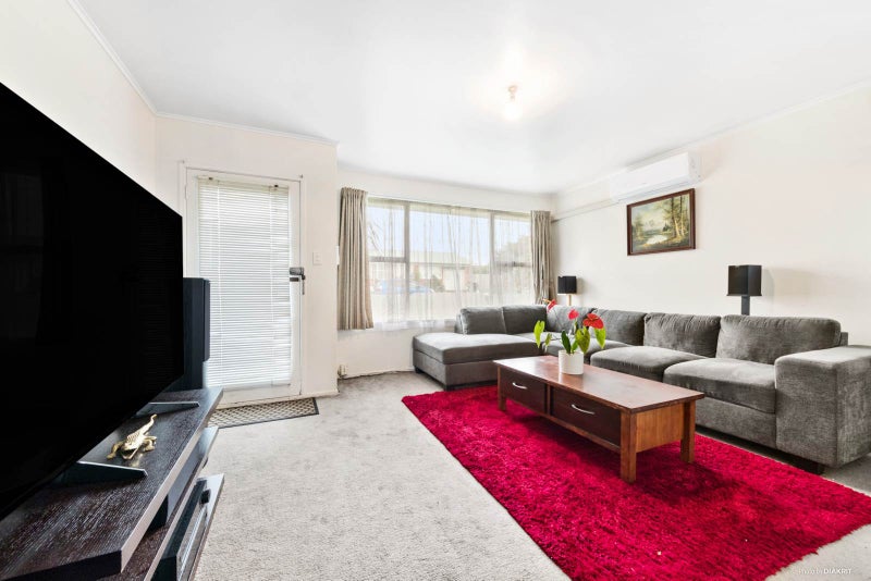 6 Rowlands Avenue, Mount Wellington, Auckland - Carousel 2