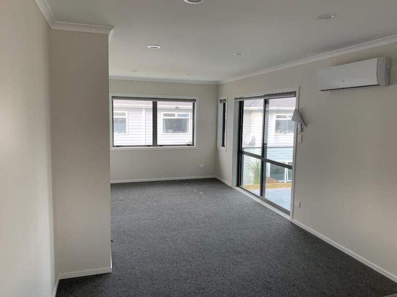 3/58 Wellington Street, Hamilton East, Hamilton - Carousel 2