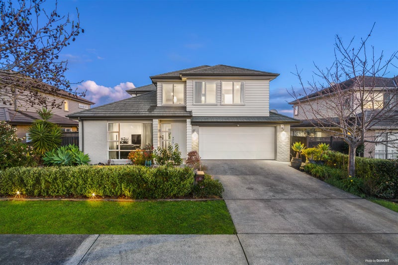 32 Pickaberry Avenue, Karaka, Papakura - Carousel 1