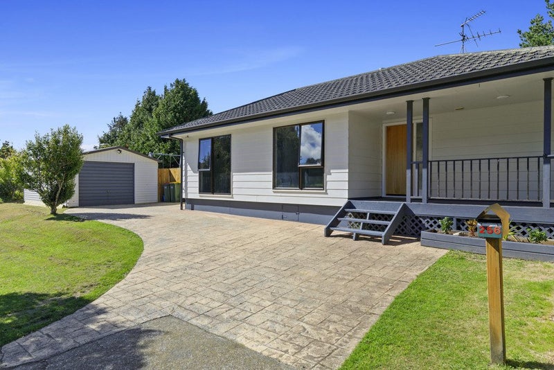 256 Major Drive, Kelson, Lower Hutt - Carousel 1