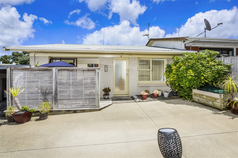 2/3 Fentham Road, Hauraki, Auckland - Carousel 1
