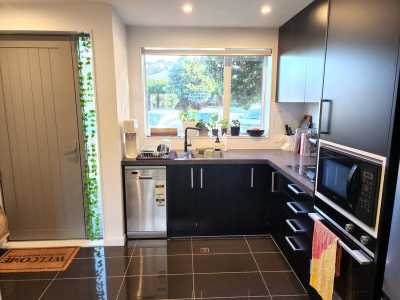 16 Stone Street, Miramar, Wellington - Carousel 2