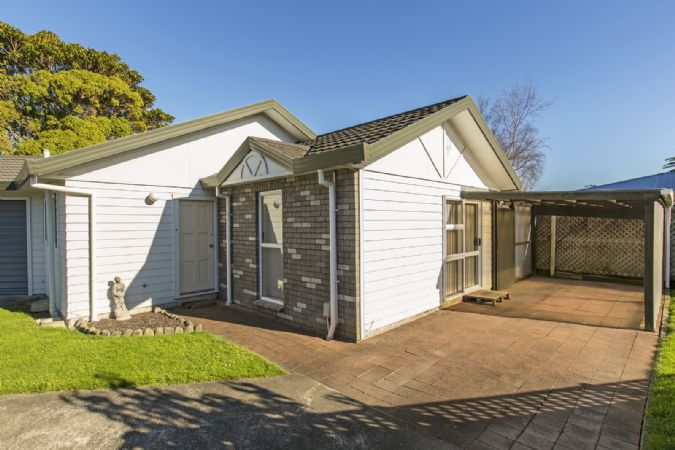 4/62 Daysh Street, Avalon, Lower Hutt - Carousel 1