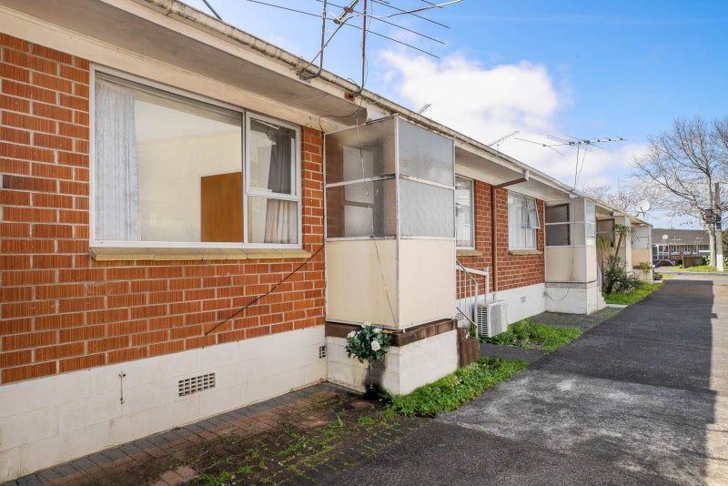 4/14 Campbell Road, One Tree Hill, Auckland - Carousel 1