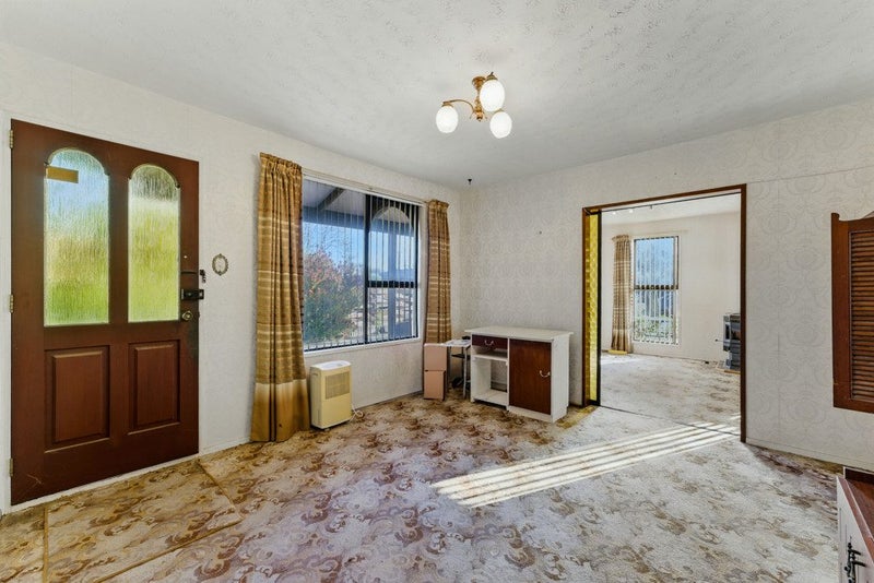 4 Exton Street, Redwood, Christchurch - Carousel 2