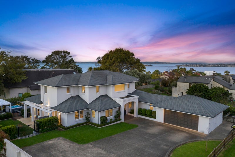 38 Cockle Bay Road, Cockle Bay, Auckland - Carousel 2