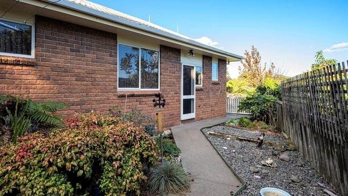 2/1 Sierra Avenue, Kamo, Whangarei - Carousel 2