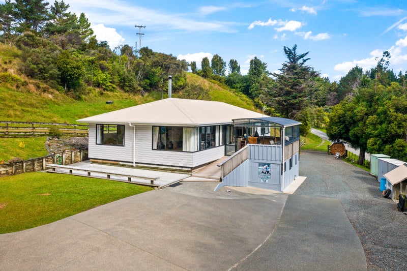 677 Matakana Valley Road, Warkworth - Carousel 1