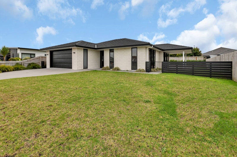 9 Olney Court, One Tree Point - Carousel 2