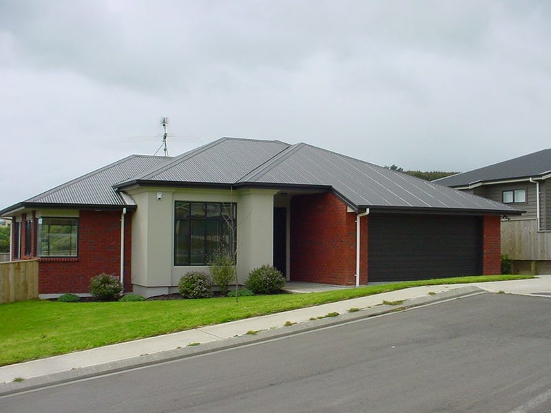 28 Aspiring Terrace, Aotea, Porirua - Carousel 1
