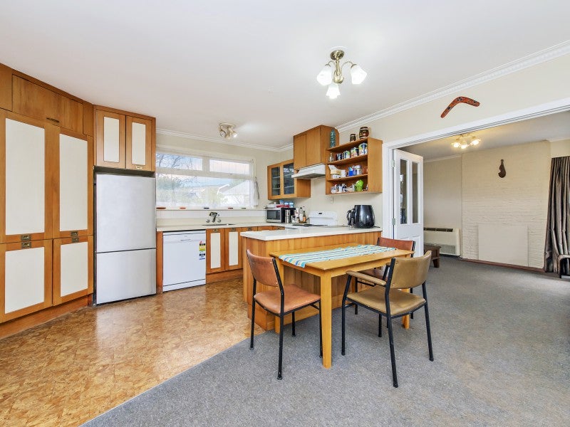 23 Egmont Place, Bishopdale, Christchurch - Carousel 2