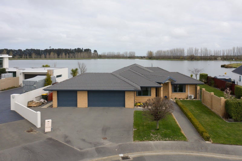 8 Penbury Close, Huntingdon, Ashburton - Carousel 1