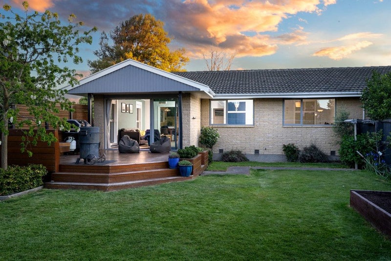 2/174B Grimseys Road, Redwood, Christchurch - Carousel 1